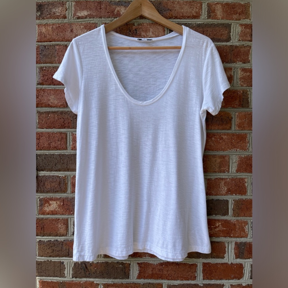 ☀️ James Perse - 3 - Deep V-Neck White T-Shirt Cap Sleeve Pullover - Size Large